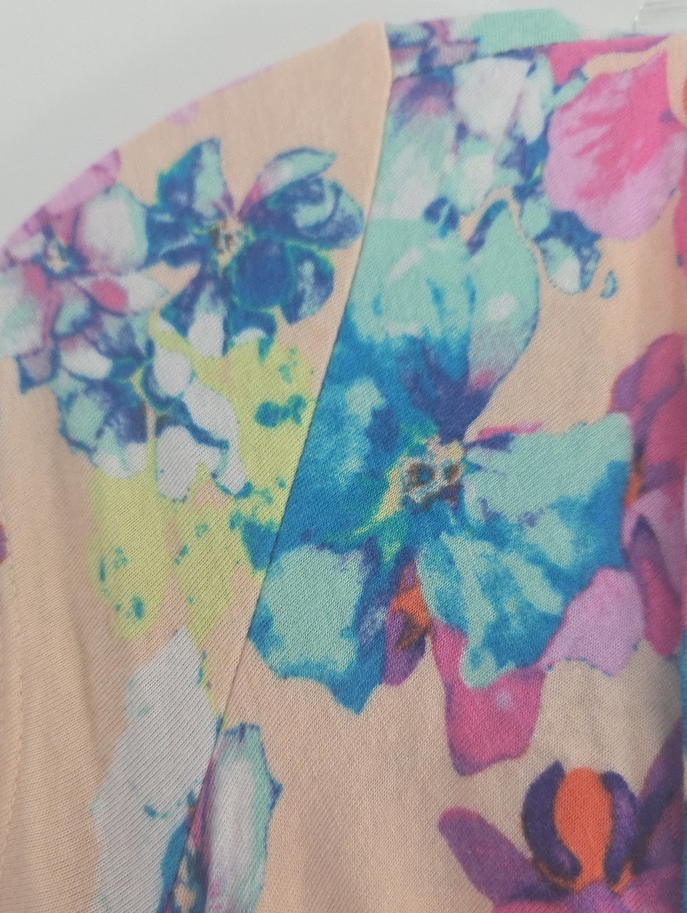 Candie's Floral Blouse - Picture 4 of 9